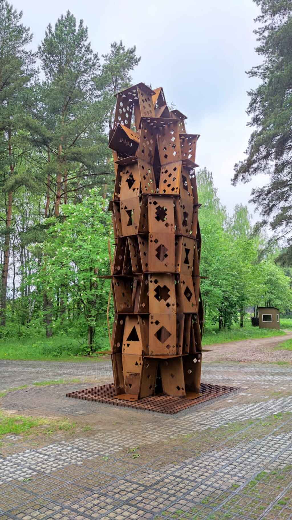 Карточный домик без подсветки